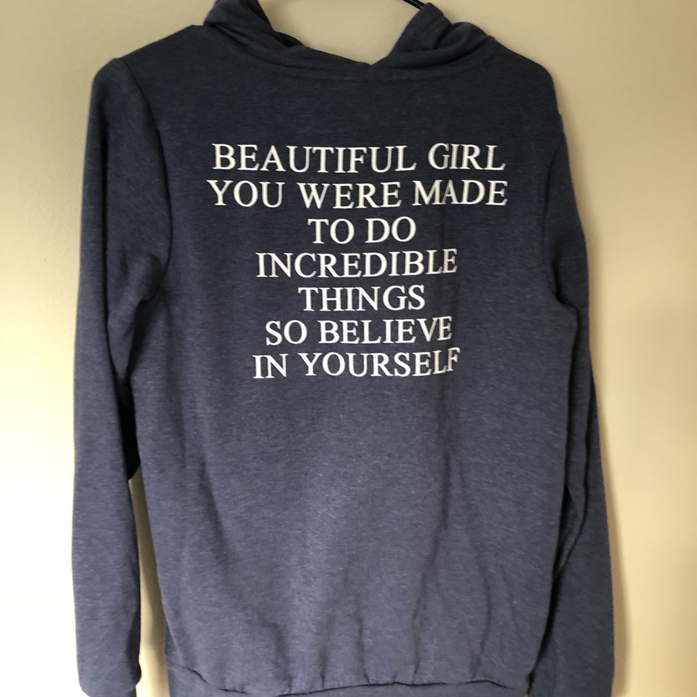 Sweatshirt